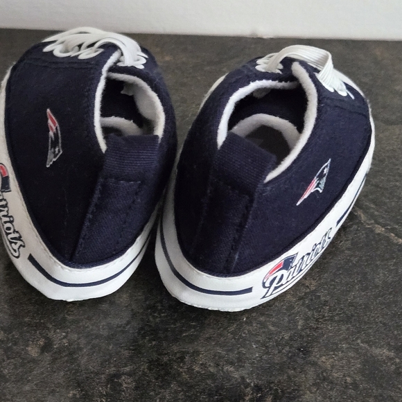 Patriots Baby Shoes Size 0-6 - Navy and White - Picture 5 of 12